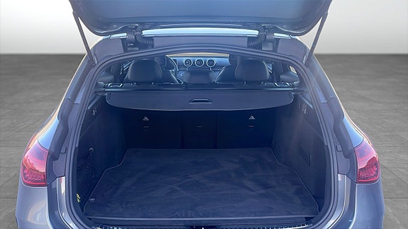 Mercedes-Benz C200 10 of 19