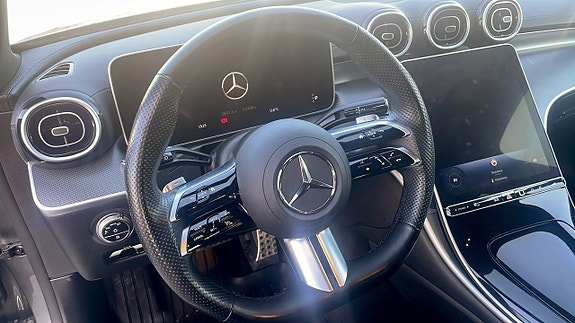 Mercedes-Benz C200 13 of 19