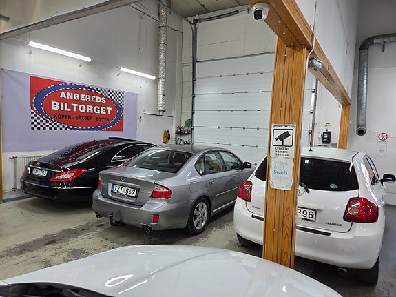 Subaru Legacy 6 of 16