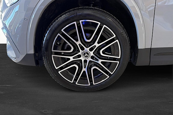 Mercedes-Benz GLA250 e 5 of 11