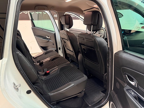 Renault Scenic XMod 14 of 21