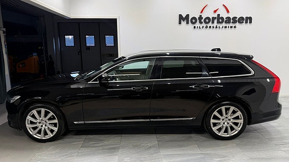 Volvo V90 2 of 18