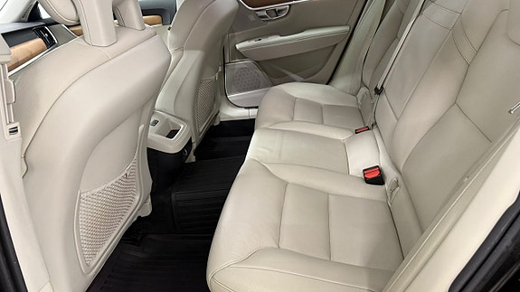 Volvo V90 18 of 18