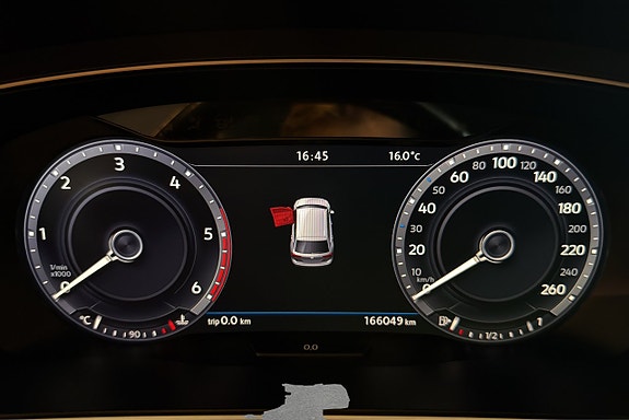 Volkswagen Tiguan 12 of 22