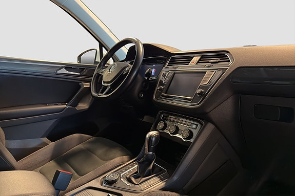 Volkswagen Tiguan 10 of 22