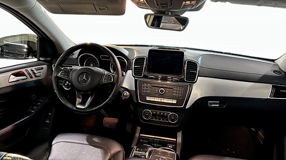 Mercedes-Benz GLE350 d 13 of 16