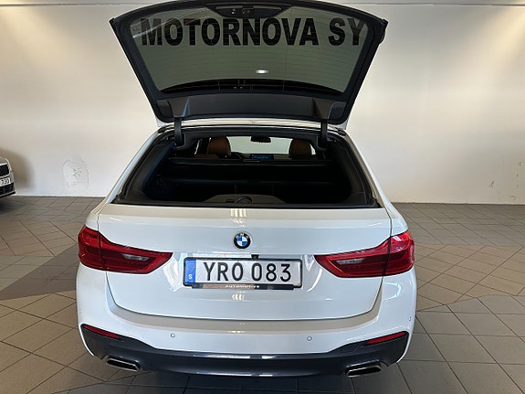 BMW 520d 8 of 17