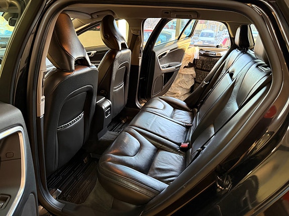 Volvo V60 21 of 27