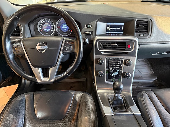 Volvo V60 17 of 27