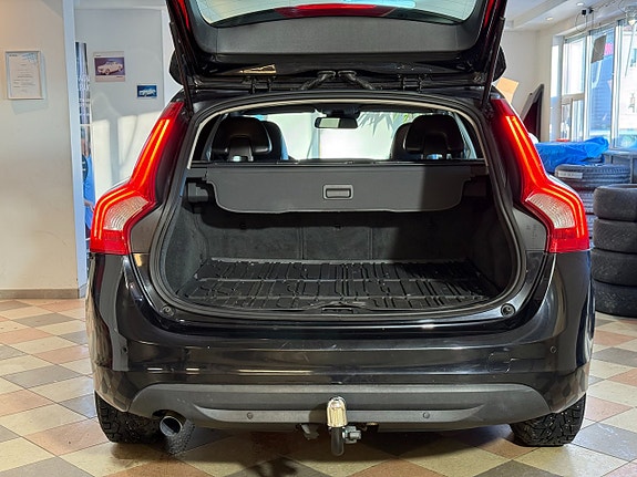 Volvo V60 9 of 27