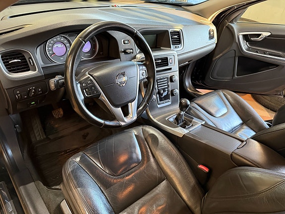 Volvo V60 12 of 27