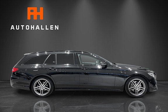 Mercedes-Benz E220 4 of 5