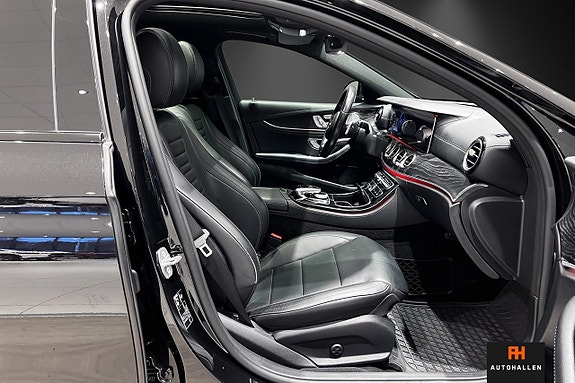 Mercedes-Benz E220 25 of 25