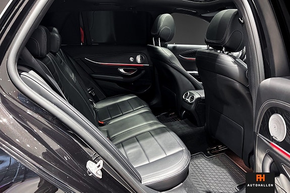 Mercedes-Benz E220 23 of 25