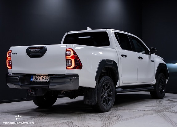 Toyota HiLux 6 of 30