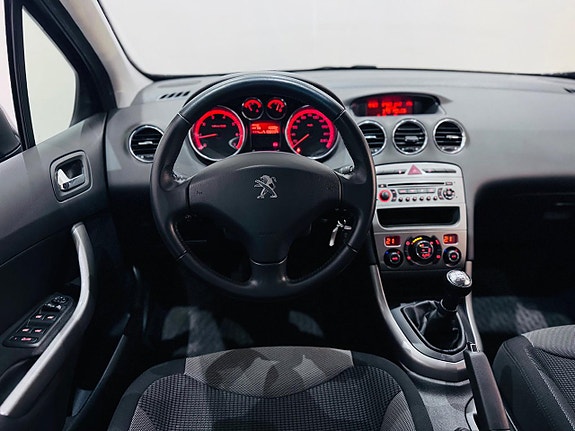Peugeot 308 13 of 15