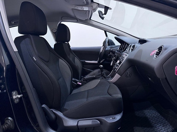 Peugeot 308 7 of 15