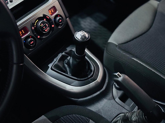 Peugeot 308 11 of 15