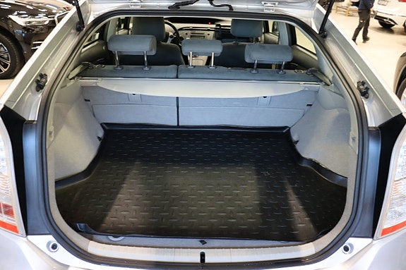 Toyota Prius 6 of 21