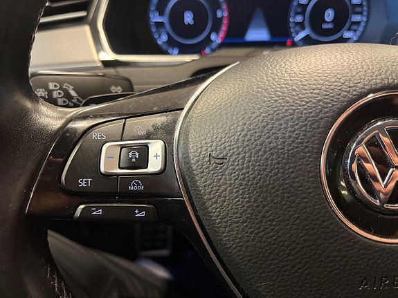 Volkswagen Passat Alltrack 17 of 24