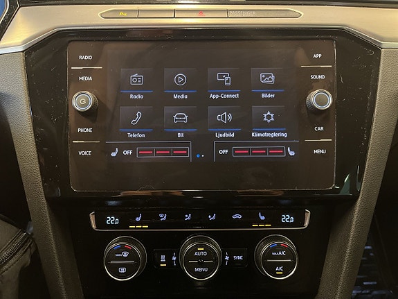 Volkswagen Passat Alltrack 15 of 24