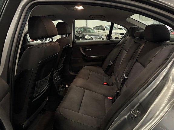 BMW 320 13 of 18