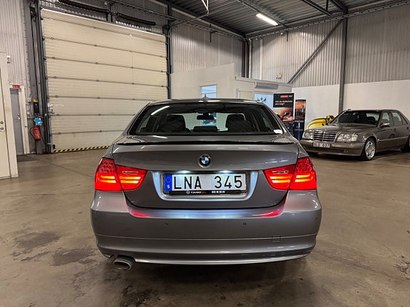 BMW 320 6 of 18