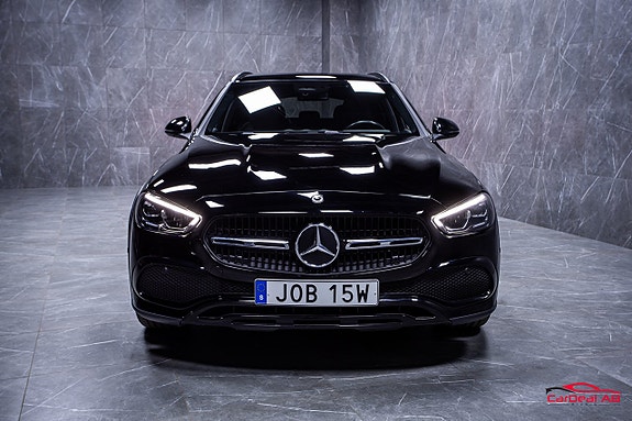 Mercedes-Benz C220 d 2 of 5