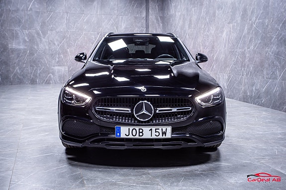 Mercedes-Benz C220 d 2 of 5