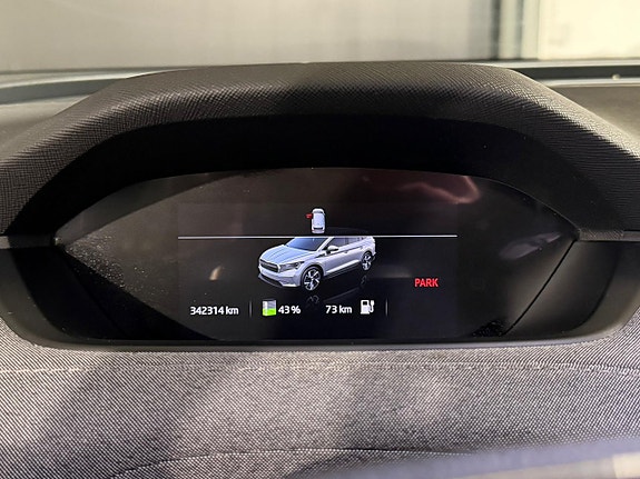 Skoda Enyaq 9 of 17