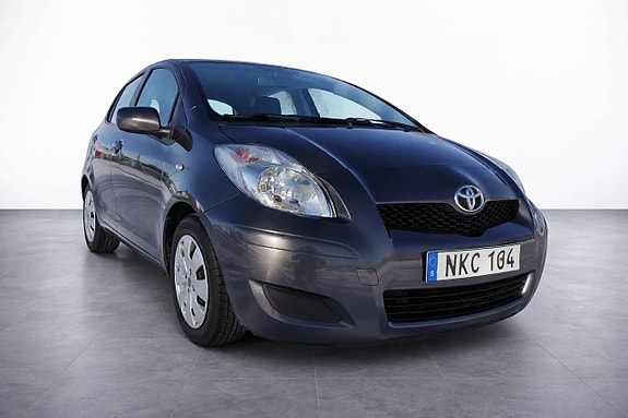 Toyota Yaris 4 of 5