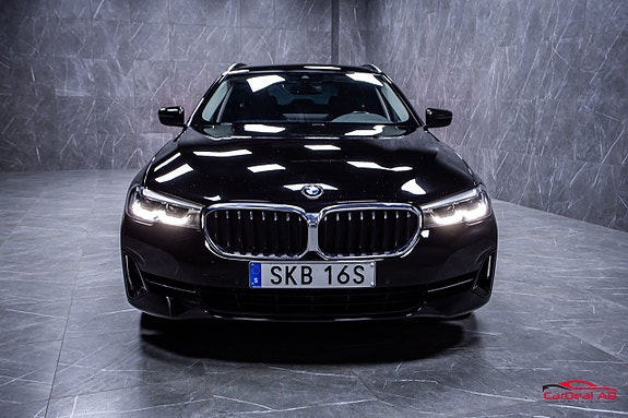 BMW 530e 2 of 29