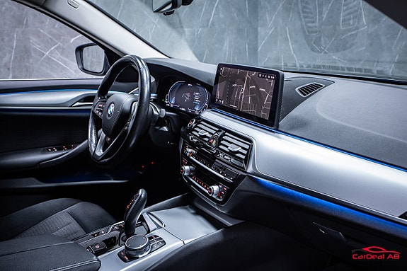 BMW 530e 13 of 29