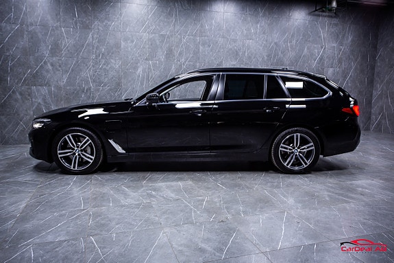 BMW 530e 4 of 29
