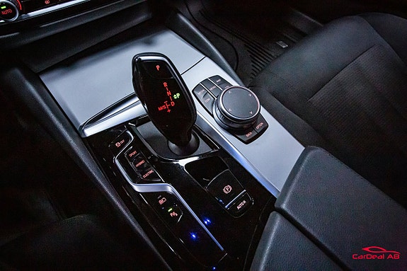 BMW 530e 27 of 29