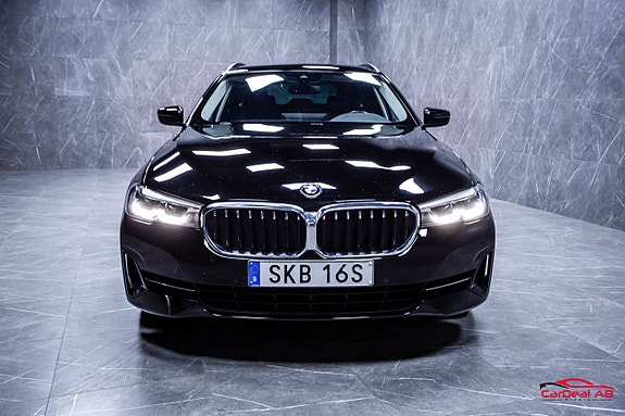 BMW 530e 2 of 29