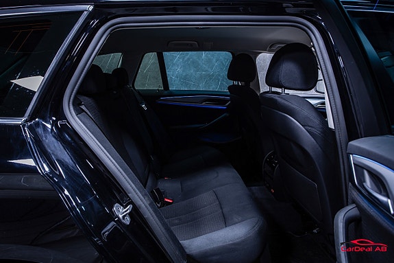 BMW 530e 16 of 29