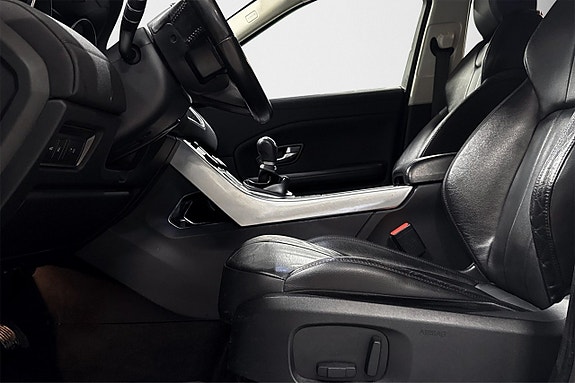 Land Rover Range Rover Evoque 15 of 28