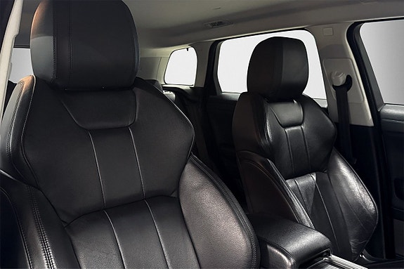 Land Rover Range Rover Evoque 17 of 28