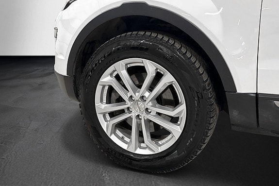 Land Rover Range Rover Evoque 26 of 28