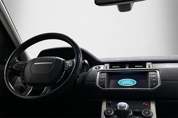 Land Rover Range Rover Evoque 12 of 28
