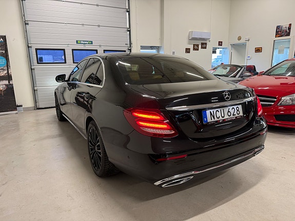 Mercedes-Benz E220 d 5 of 5