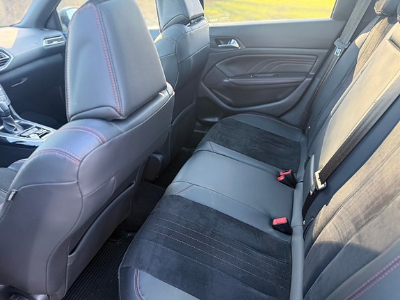Peugeot 308 10 of 13