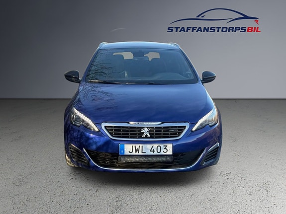 Peugeot 308 2 of 13