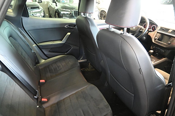 Seat Arona 13 of 19