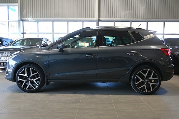Seat Arona 2 of 19
