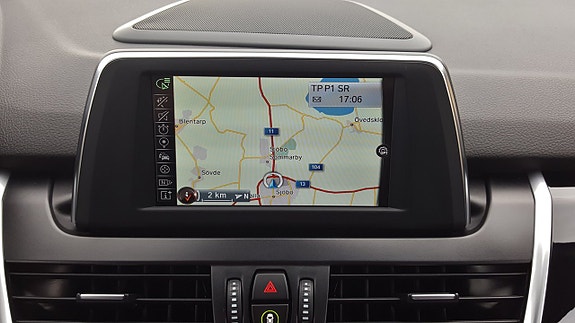 BMW 218d 15 of 23