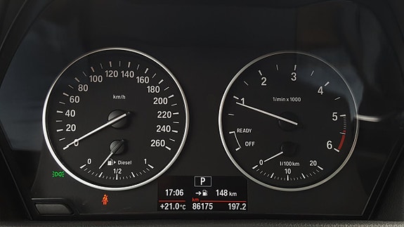 BMW 218d 18 of 23