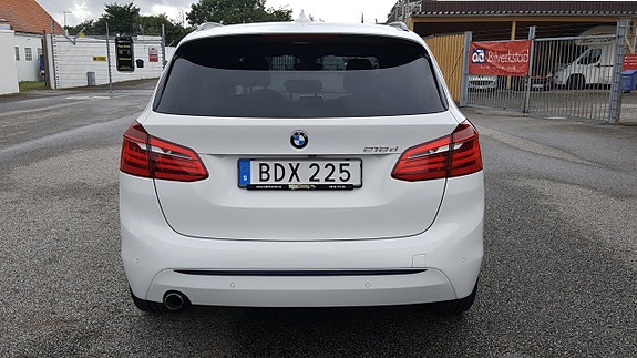 BMW 218d 13 of 23