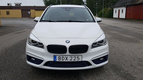BMW 218d 12 of 23